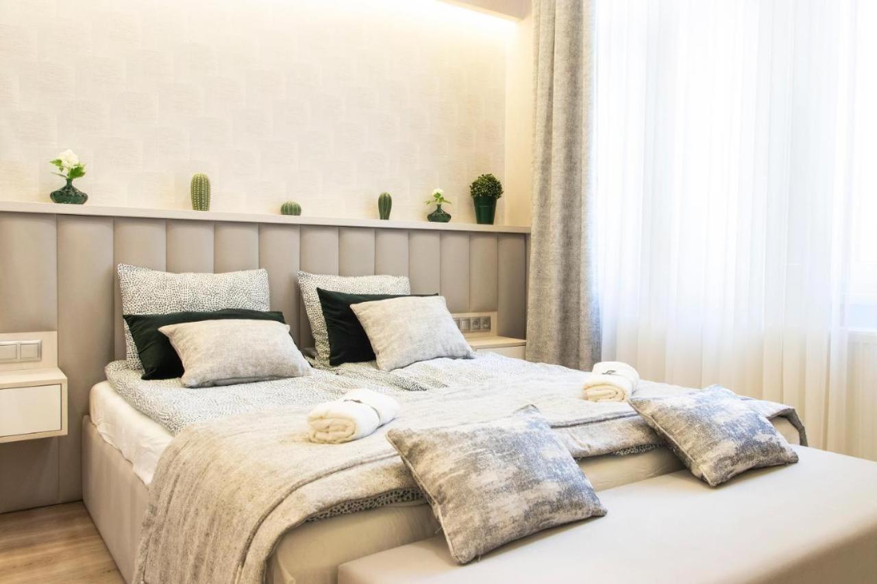Central Relax Boutique Suites Budapesta Exterior foto