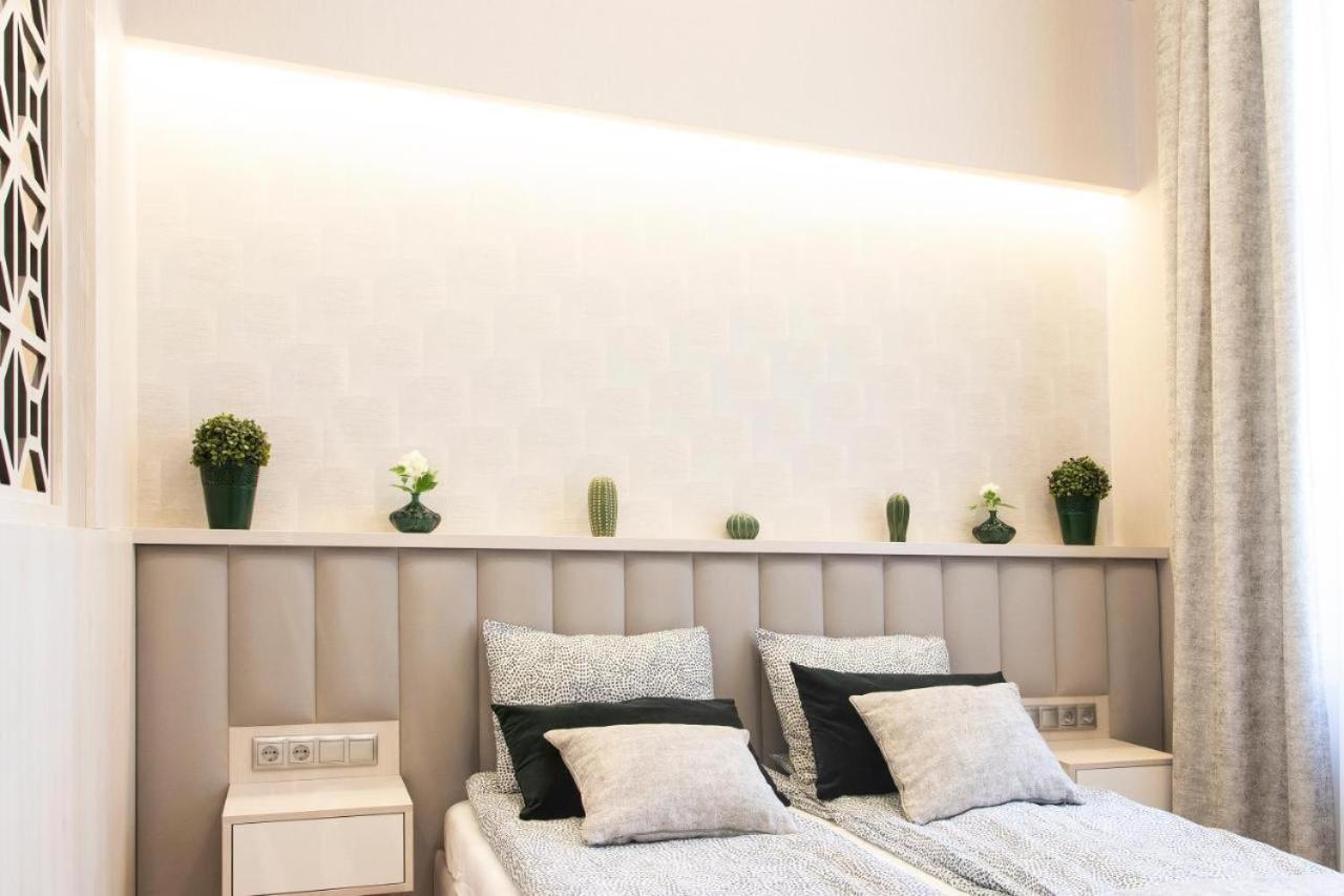 Central Relax Boutique Suites Budapesta Exterior foto